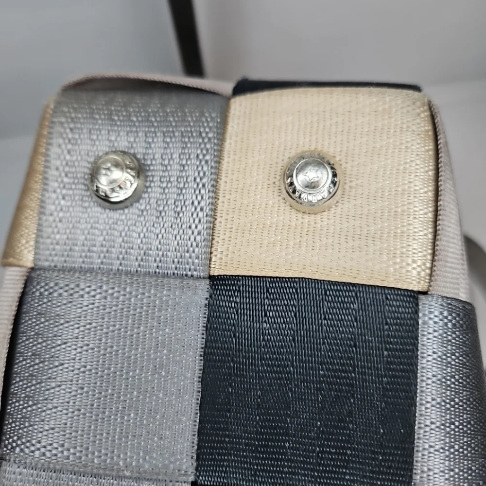 HarveyS Seatbelt Bag questions leave